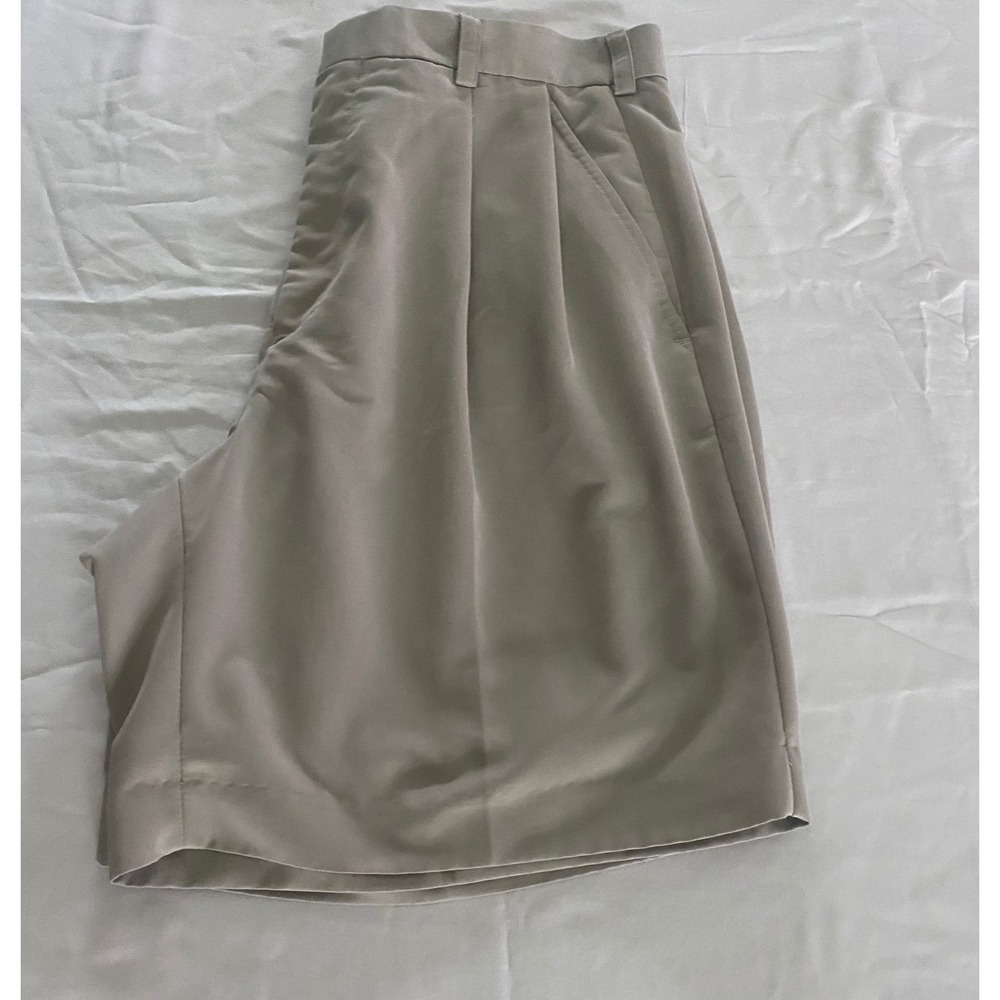 Izod Mens Pleated Golf Shorts Khaki Tan Size 33 Polyester Casual Dress Shorts